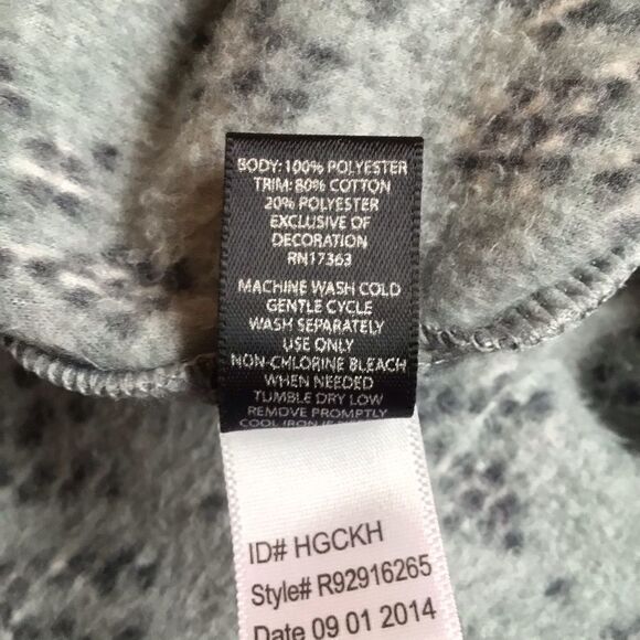 Kenzie Furry Snow Flakes Onsie. Size Small. - Picture 6 of 8